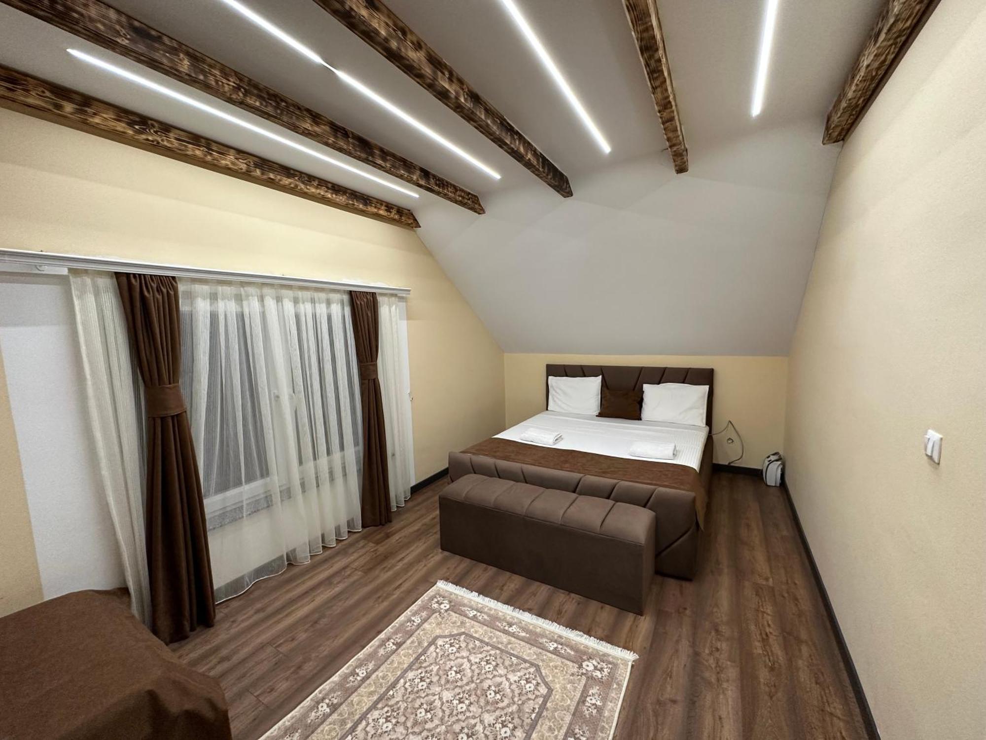 Hotel Panorama Rugove Peć Eksteriør billede